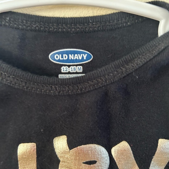 🎃Old Navy Black 'Hey Boo' Kids Onesie - Picture 2 of 4